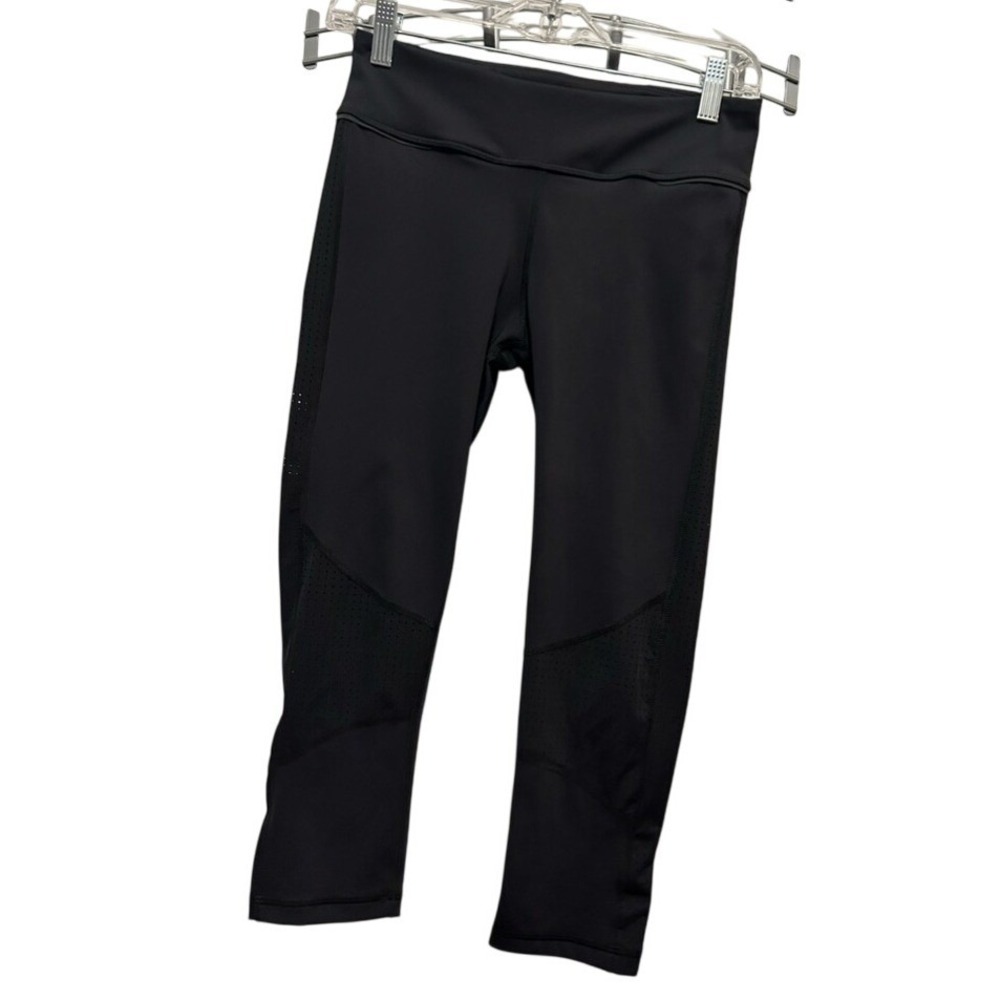 Alala Womens Small Black Mesh Air Vents Capri Leggings‎ Workout Yoga Athleisure